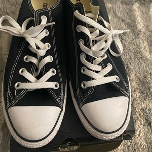 Black and white platform converse sneaker